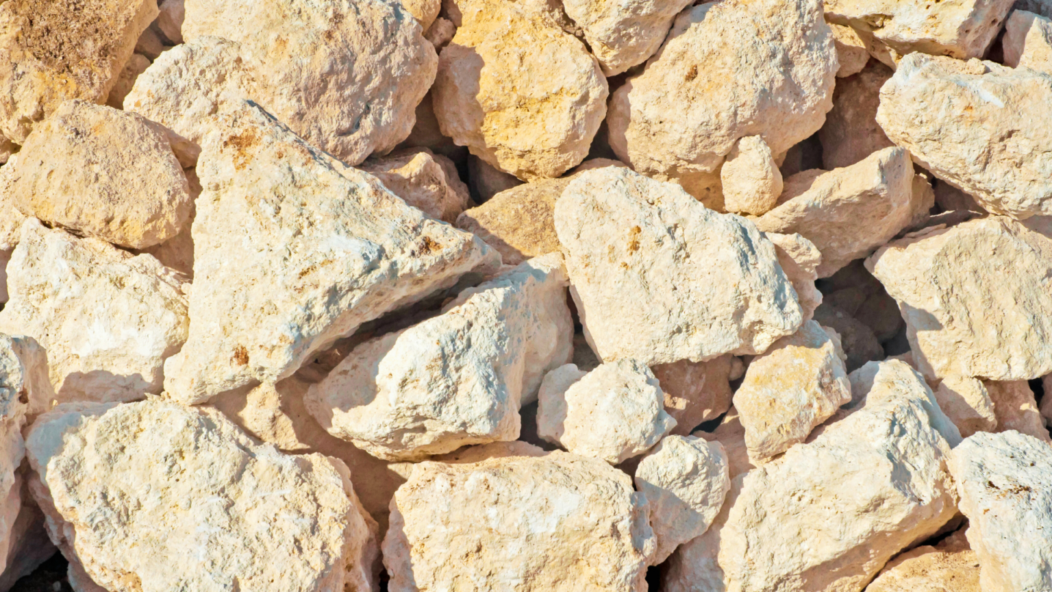 Calciumcarbonat (CaCO3): er kalk basisk eller surt?